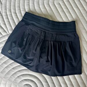Lululemon Black Athletic Skirt Skort Size 2